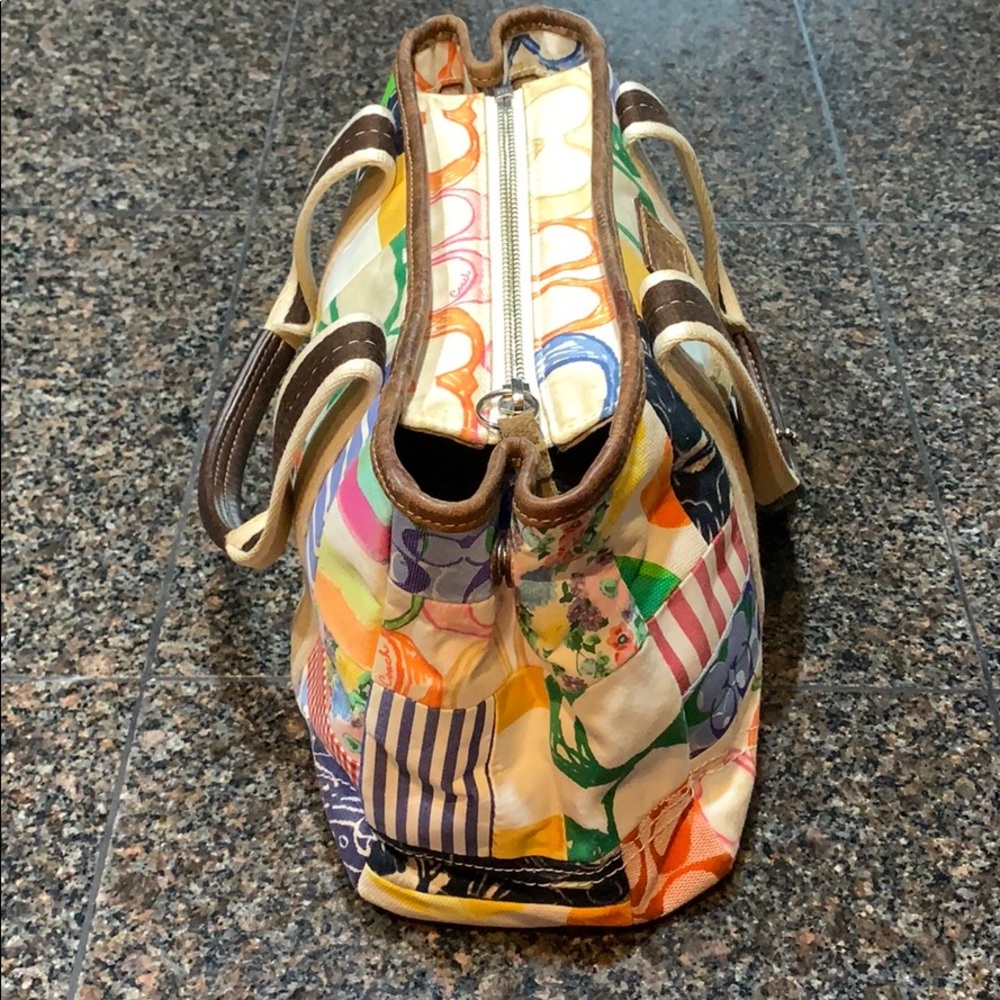 Authentic Coach Handbag - Picture 5 of 8